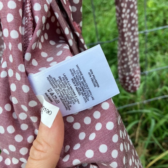 Women’s polka dot button up top - Picture 6 of 7